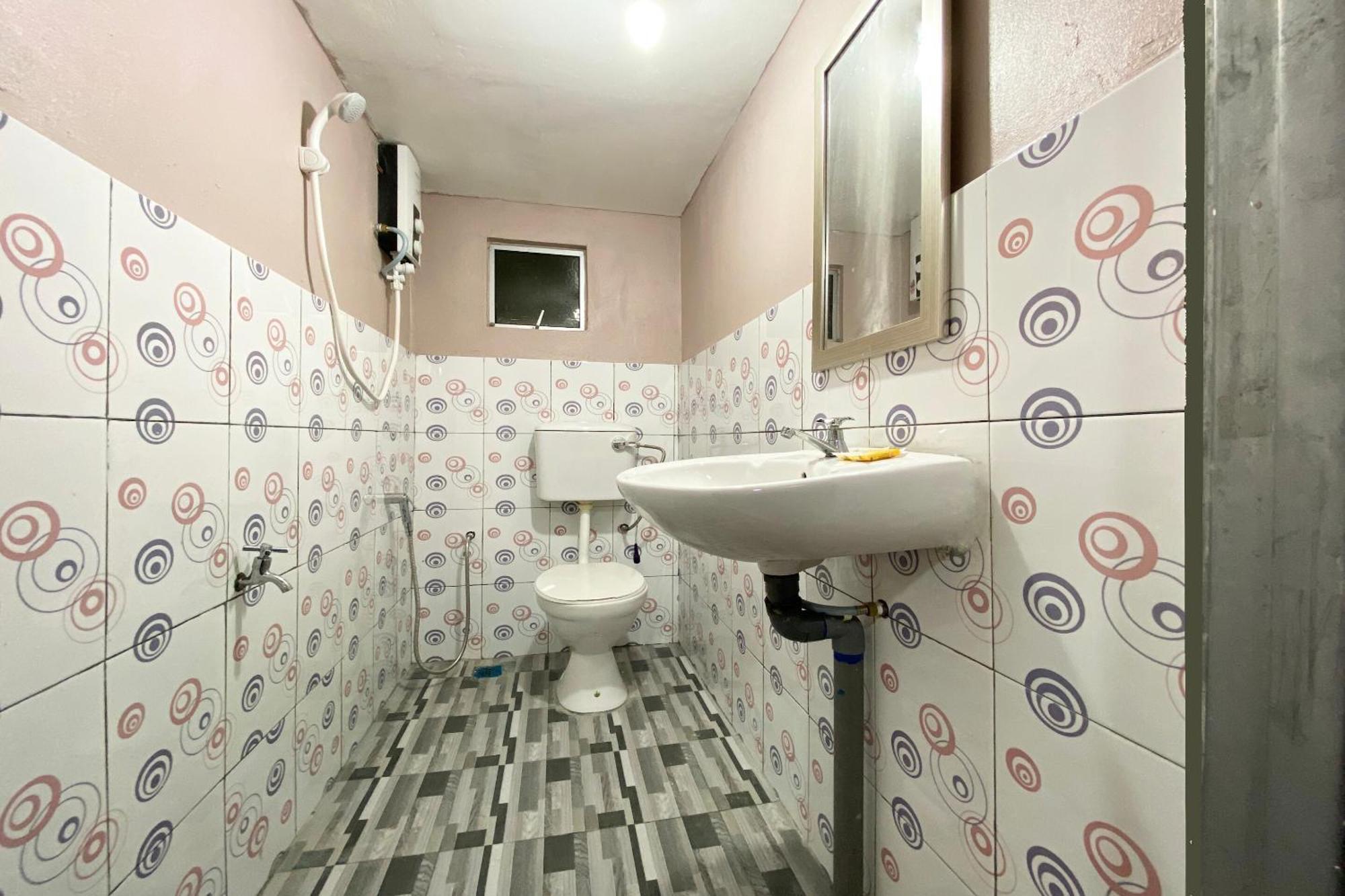 Oyo Home 90285 Pogimpaan Homestay Ranau Ngoại thất bức ảnh