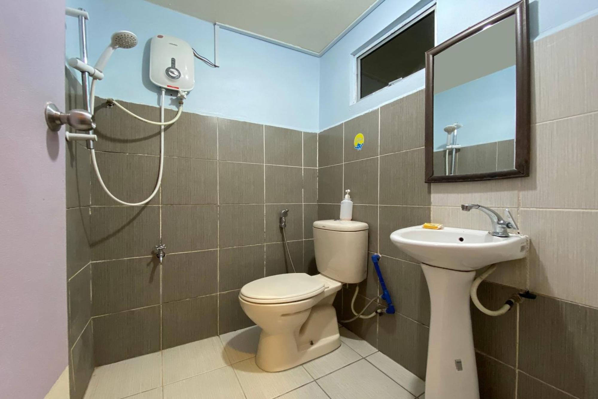 Oyo Home 90285 Pogimpaan Homestay Ranau Ngoại thất bức ảnh