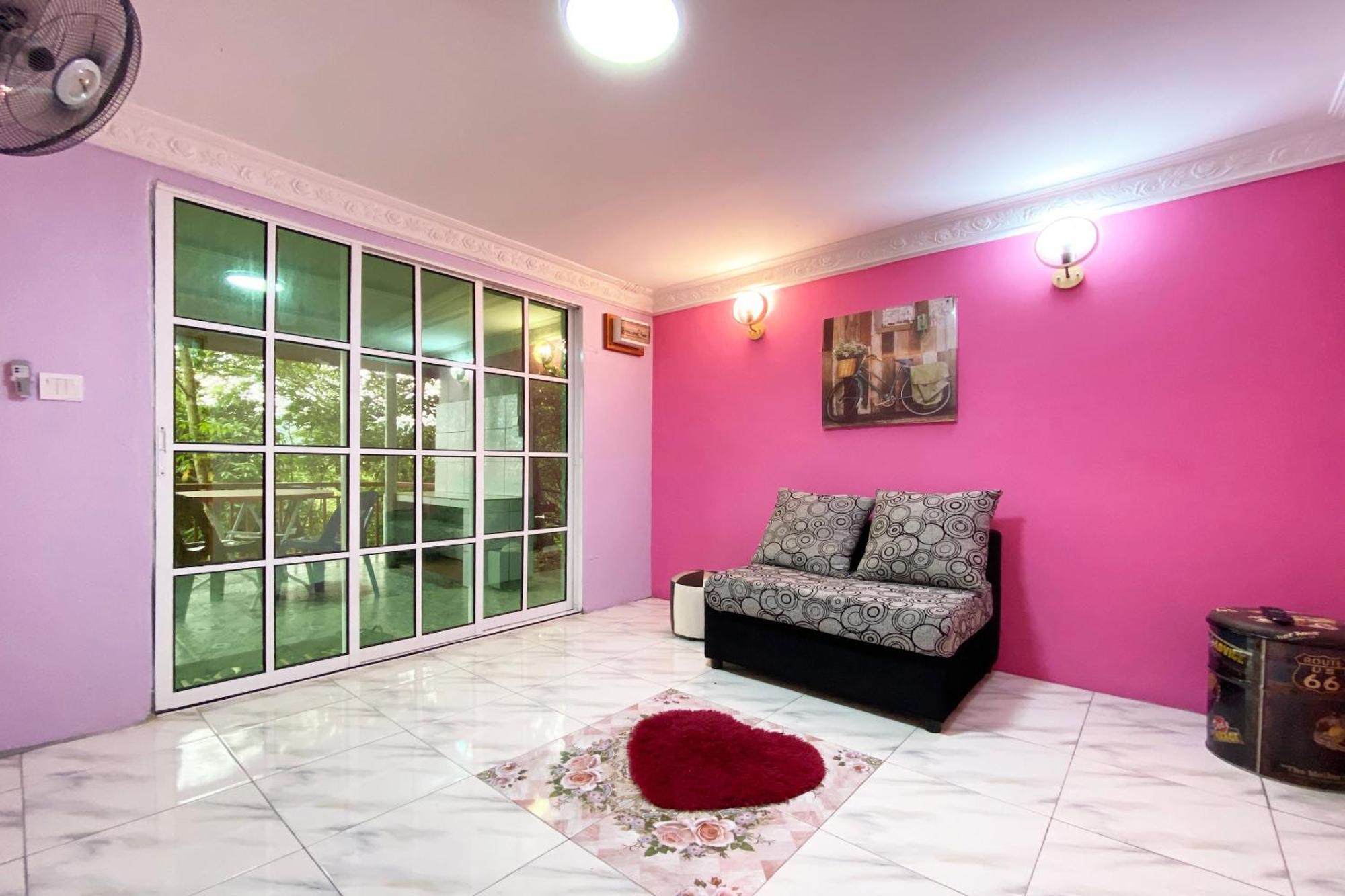 Oyo Home 90285 Pogimpaan Homestay Ranau Ngoại thất bức ảnh