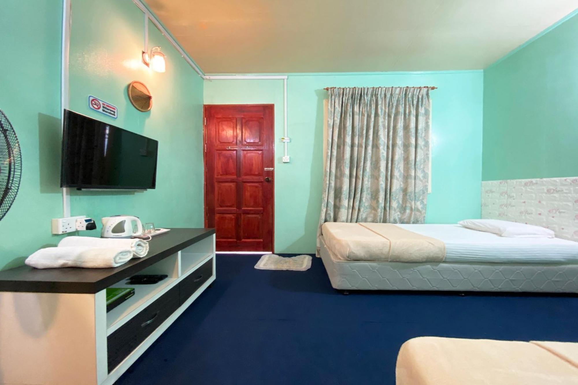 Oyo Home 90285 Pogimpaan Homestay Ranau Ngoại thất bức ảnh
