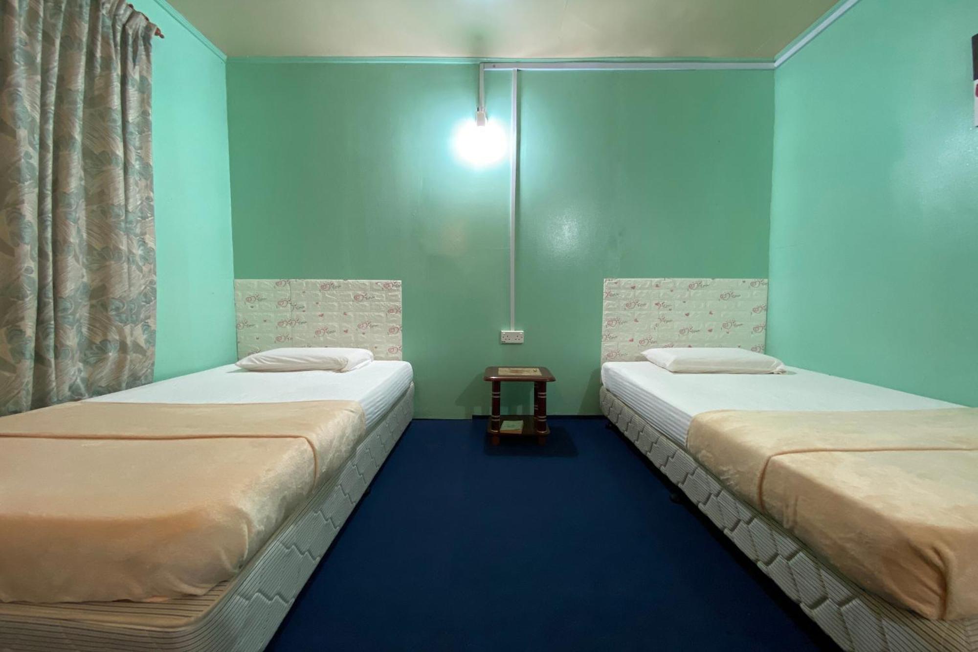 Oyo Home 90285 Pogimpaan Homestay Ranau Ngoại thất bức ảnh